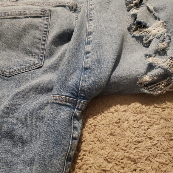 Torrid High Rise Button Fly Skinny Destroyed Ripped Jeans Size 24R - Picture 8 of 8